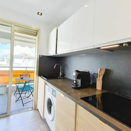 2p Renove, Terrasse Et A Pied - 2p Renove, Terrasse Et A Pied Mae-2623 *